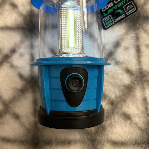 NEW LitezAll three panels COB LED lantern - 225 lumens - Picture 4 of 6